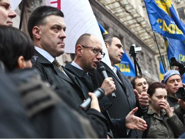 Оппозиция требует отставки Захарченко