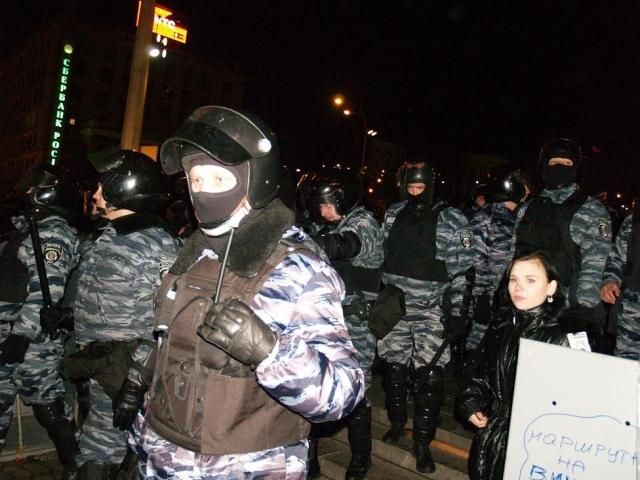 Освободить Майдан от активистов попросили коммунальщики