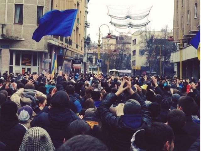 Івано-Франківська облрада скликає позачергові надзвичайні сесії всіх рівнів Івано-Франківська облрада скликає позачергові надзвичайні сесії всіх рівнів