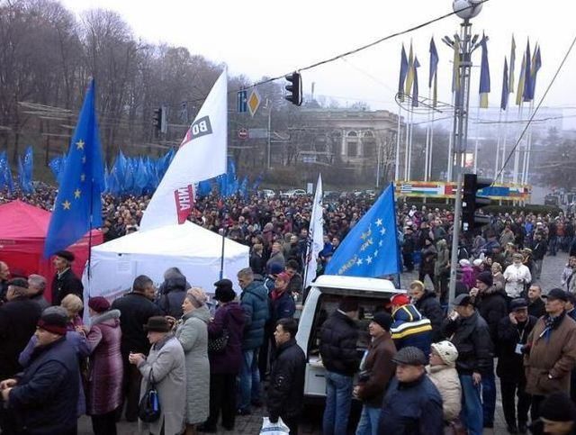 Пролита на Майдані кров загрожує Януковичу поваленням, – політолог 