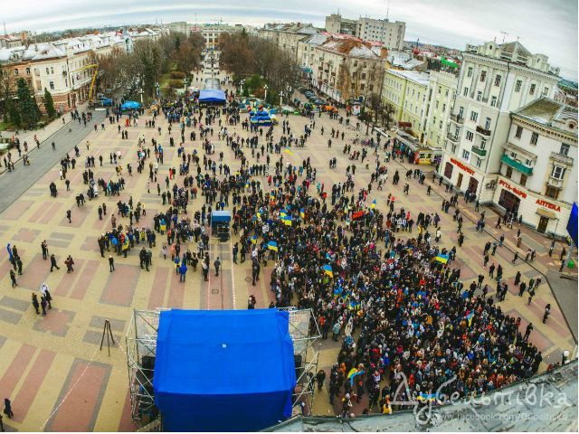 Мер Тернополя закликає жителів міста їхати в Київ на мітинг 