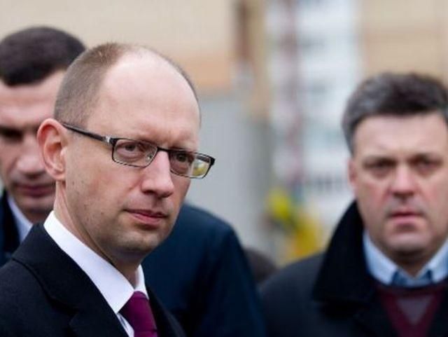 Парламент запрацює після відставки уряду Азарова, – Яценюк Парламент запрацює після відставки уряду Азарова, – Яценюк