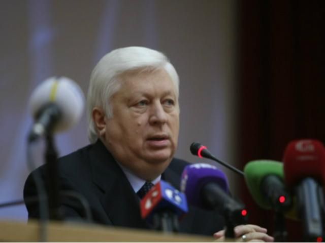 Пшонка заявил, что люди на Майдане находились законно Пшонка заявил, что люди на Майдане находились законно