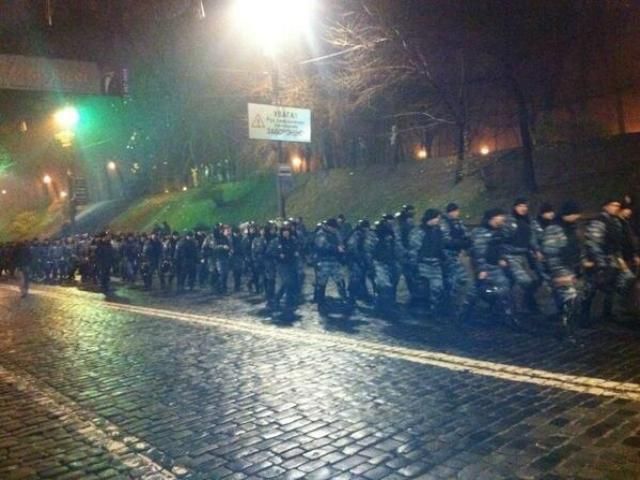 У МВС кажуть, що проти них готують заворушення на Михайлівській площі У МВС кажуть, що проти них готують заворушення на Михайлівській площі