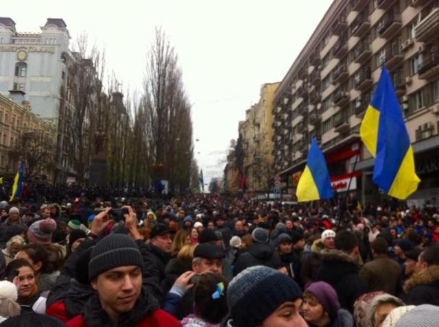 На мітинг у Києві вийшло півмільйона осіб, – опозиція (Фото)