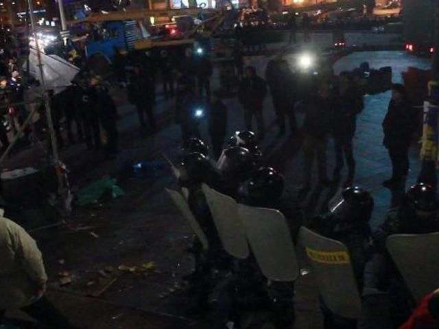 Беркутівці вчинили погром у Спілці письменників, - літератор Андрусяк Беркутівці вчинили погром у Спілці письменників, - літератор Андрусяк