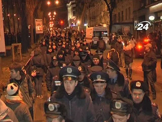 При "нападении на Ленина" пострадали 8 сотрудников правоохранительных органов При "нападении на Ленина" пострадали 8 сотрудников правоохранительных органов