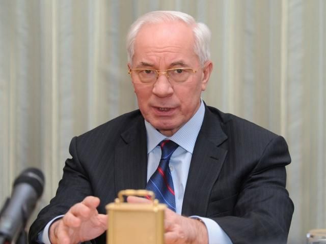 О чрезвычайном положении пока речь не идет, – пресс-служба Азарова О чрезвычайном положении пока речь не идет, – пресс-служба Азарова