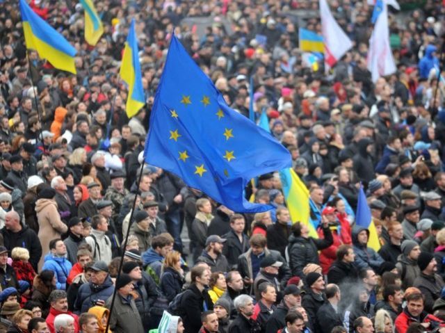 Делитесь важными фактами о Евромайдане с Телеканалом новостей "24"