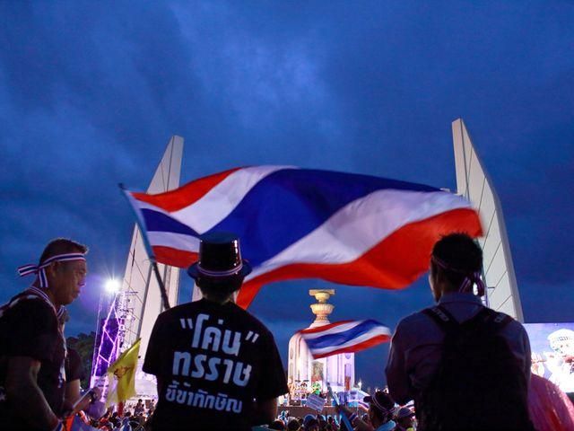 Лидеру антиправительственных демонстраций в Таиланде грозит смертная казнь