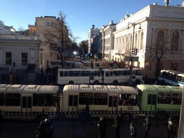 "Титушок" выгнали из Рады, - оппозиция "Титушок" выгнали из Рады, - оппозиция