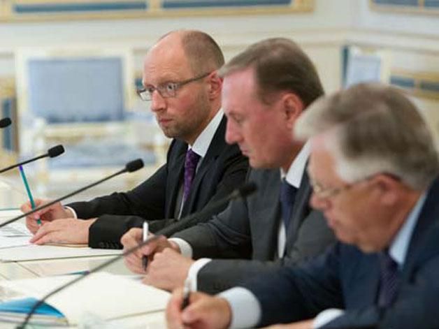 Опозиція пообіцяла проголосувати за проект КПУ про відставку уряду Опозиція пообіцяла проголосувати за проект КПУ про відставку уряду