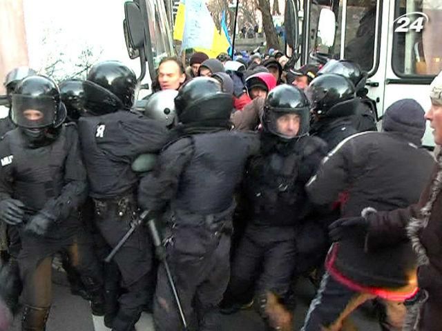 Раду вже ніхто не пікетує Раду вже ніхто не пікетує