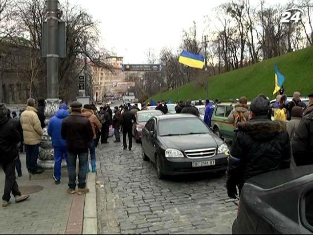 Неизвестные запугивают водителей, которые блокировали Кабмин