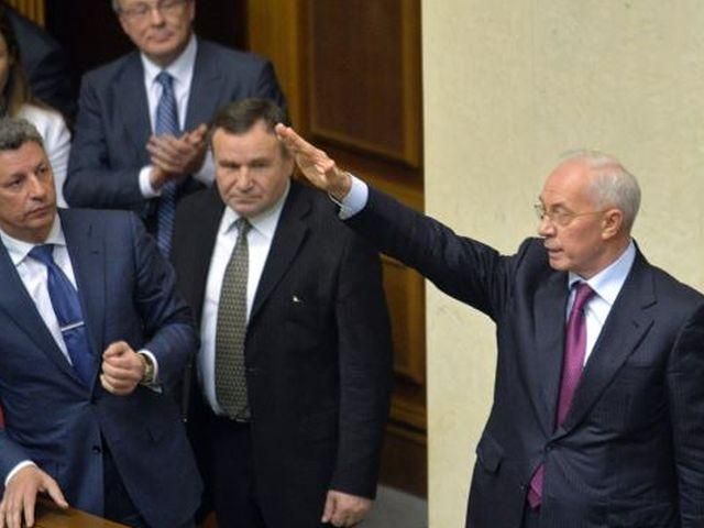 Події 3 грудня: Оточена мітингами Рада не відправила уряд Азарова у відставку Події 3 грудня: Оточена мітингами Рада не відправила уряд Азарова у відставку