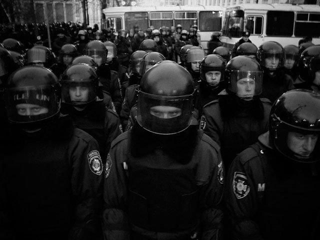 Азаров переоценивает силы, - экс-руководитель "Беркута" Азаров переоценивает силы, - экс-руководитель "Беркута"