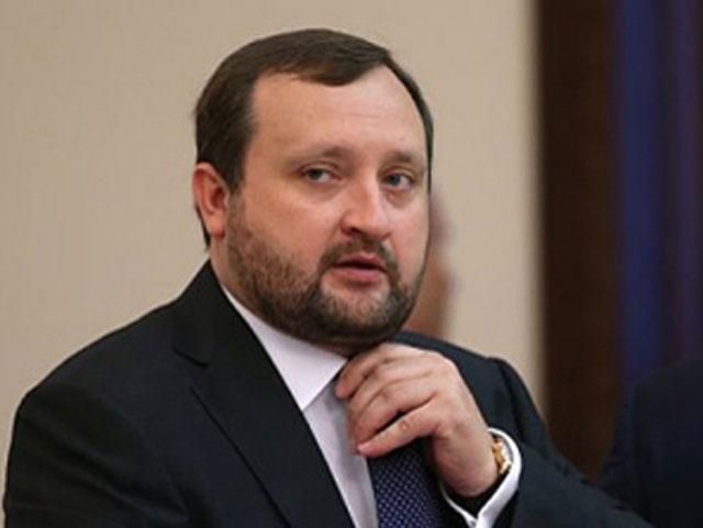 З цим потрібно закінчувати якомога швидше, - Арбузов про Євромайдан З цим потрібно закінчувати якомога швидше, - Арбузов про Євромайдан