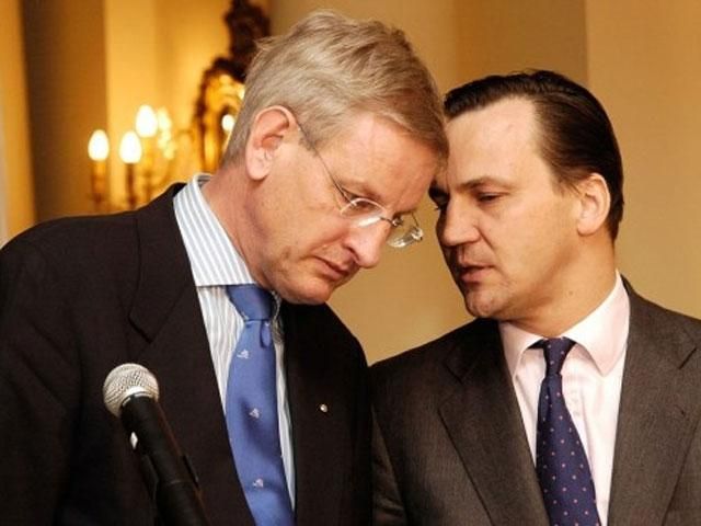 Більдт і Сікорський планують зустрітися з Азаровим Більдт і Сікорський планують зустрітися з Азаровим