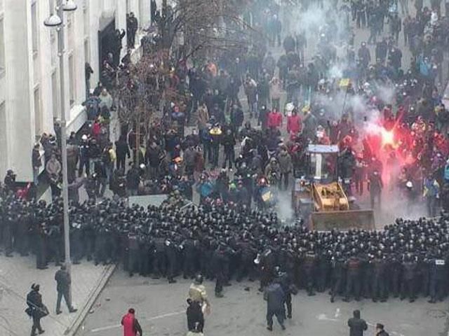 За штурм Банкової затримали вже 11 людей За штурм Банкової затримали вже 11 людей