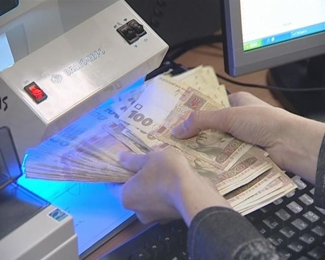 Украинцы тестируют банковскую систему на прочность