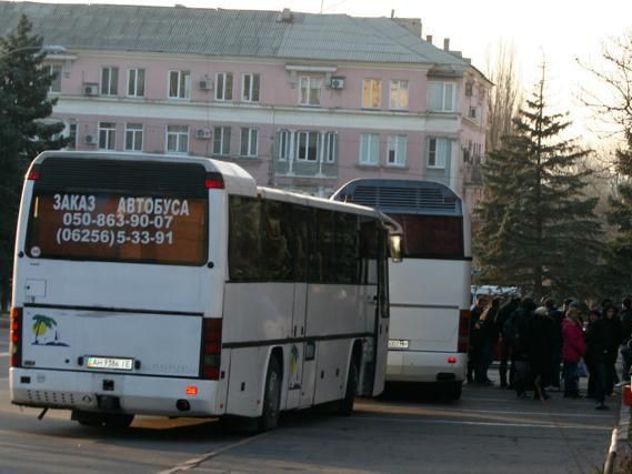 На Донеччині перевізники відмовляються везти людей на Євромайдан, - УДАР На Донеччині перевізники відмовляються везти людей на Євромайдан, - УДАР