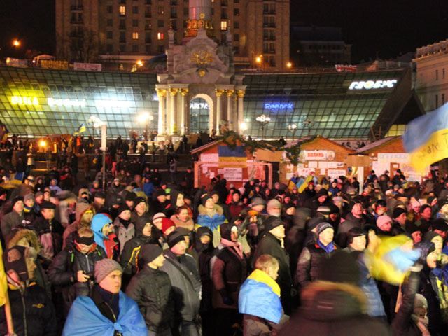 16-й день Евромайдана. Тысяча митингующих провела ночь на площади 16-й день Евромайдана. Тысяча митингующих провела ночь на площади