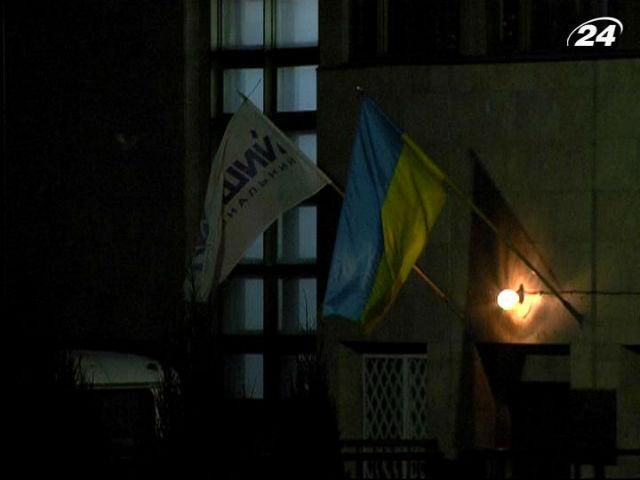 "Беркутовцы" захватили телебашню, чтобы защитить от митингующих, - милиция "Беркутовцы" захватили телебашню, чтобы защитить от митингующих, - милиция