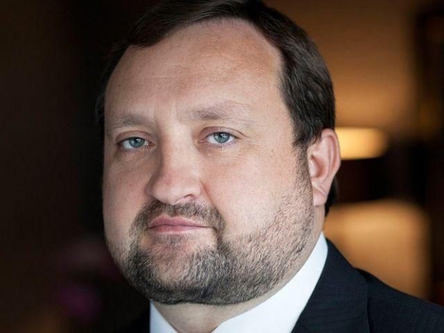 Арбузов обурився, що ЄС запропонували 610 млн, тоді як Україні потрібно 10 млрд Арбузов обурився, що ЄС запропонували 610 млн, тоді як Україні потрібно 10 млрд