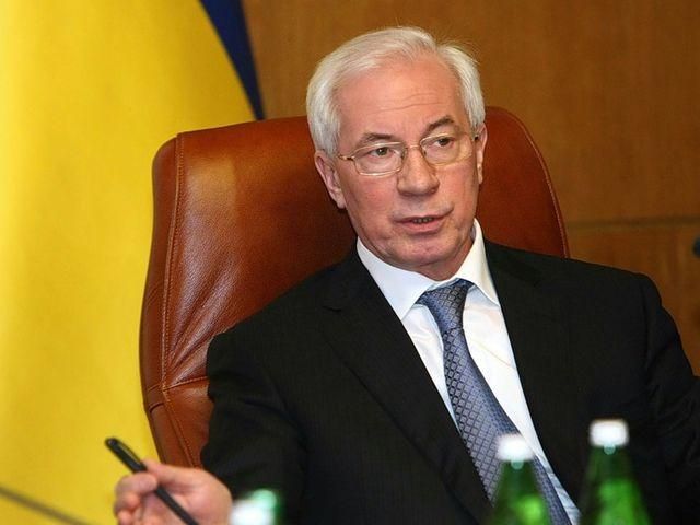 Азаров хоче залучити Росію до переговорів про безвізовий режим з ЄС Азаров хоче залучити Росію до переговорів про безвізовий режим з ЄС