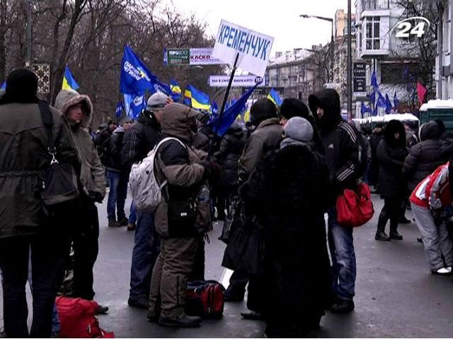 Антимайданівці також оголосили безстрокову акцію протесту Антимайданівці також оголосили безстрокову акцію протесту