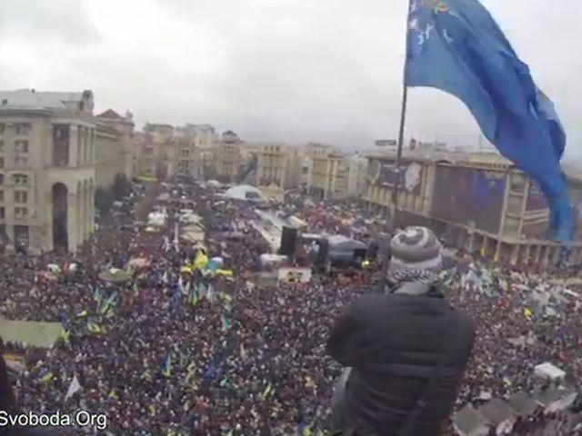 Відео дня: Євромайдан зняли з недобудованої "йолки"