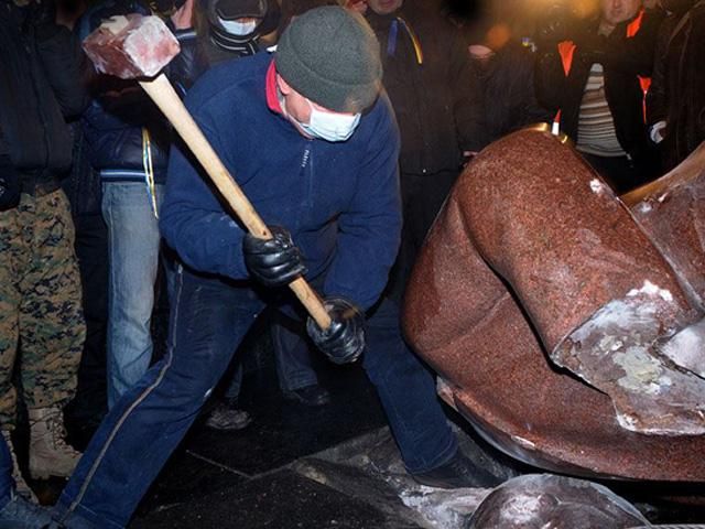 Голова КМДА Попов засудив знесення пам’ятника Леніну Голова КМДА Попов засудив знесення пам’ятника Леніну