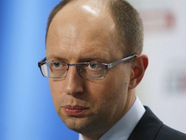 Яценюк: Ця ніч і завтрашній день - визначальні Яценюк: Ця ніч і завтрашній день - визначальні