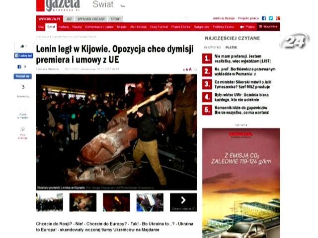 Повалений Ленін заполонив сторінки закордонних ЗМІ Повалений Ленін заполонив сторінки закордонних ЗМІ