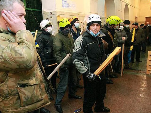 Пшонка требует, что активисты Евромайдана освободили админздания
