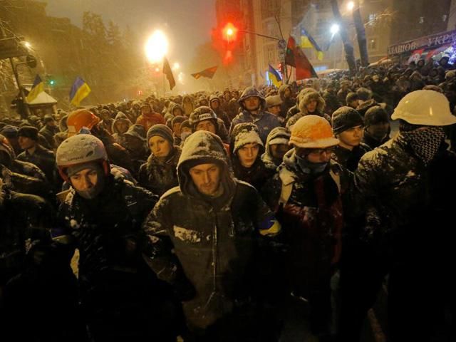 Нардепи й активісти тримають блокаду на розі вулиць Лютеранська-Круглоуніверситетська