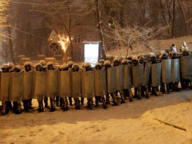 Ви не доживете до завтра, — "беркутівець" людям Ви не доживете до завтра, — "беркутівець" людям