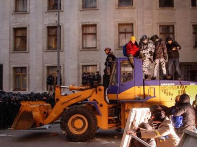 У трьох арештованих за штурм Банкової провели обшуки У трьох арештованих за штурм Банкової провели обшуки