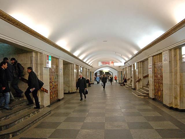Станції метро "Майдан Незалежності" та "Хрещатик" знову працюють