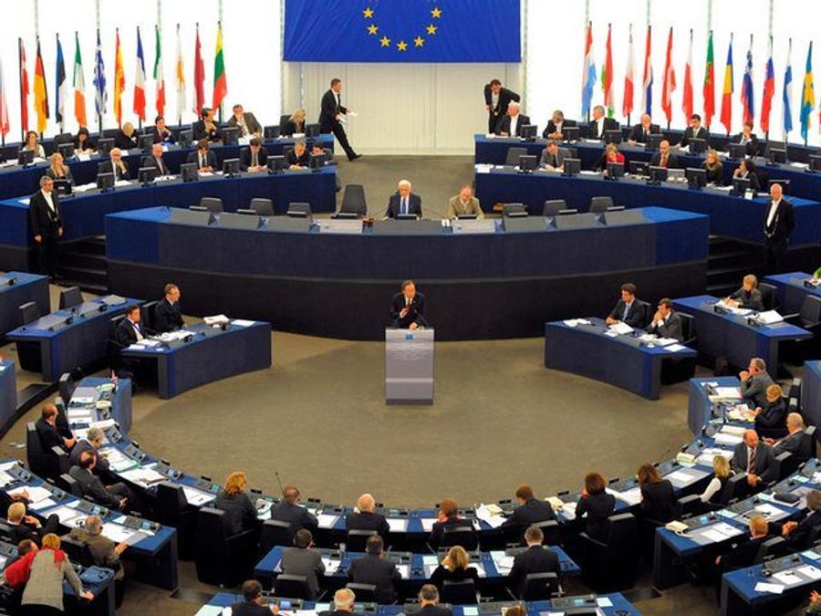 Европарламент единогласно поддержал Майдан и раскритиковал Россию