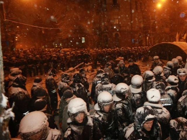 "Батьківщина" каже про ймовірність зачистки Майдану сьогодні о 1:00 "Батьківщина" каже про ймовірність зачистки Майдану сьогодні о 1:00