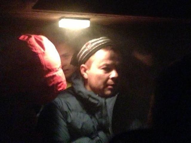 "Беркут" разбил нескольким людям головы, некоторых задержал и вывез с Майдана (Фото)