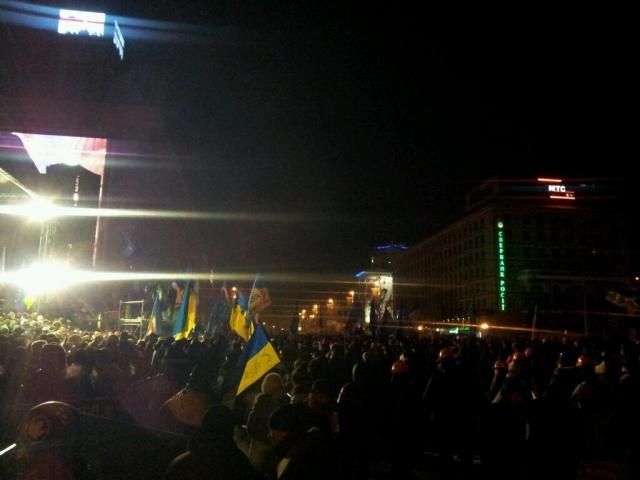 Прості кияни і таксисти безкоштовно везуть людей на Майдан