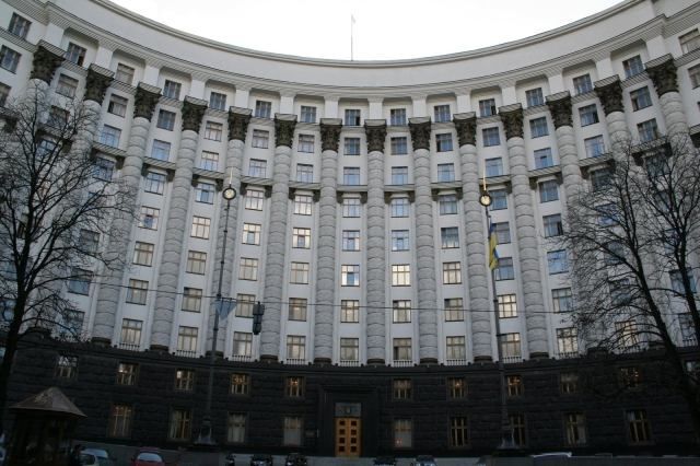 Біля Кабміну групуються бійці МВС і “тітушки”, - ЗМІ