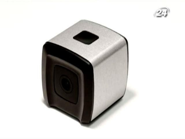 Leap Motion на смартфонах, светр, що передає відчуття та кубоподібна камера Leap Motion на смартфонах, светр, що передає відчуття та кубоподібна камера