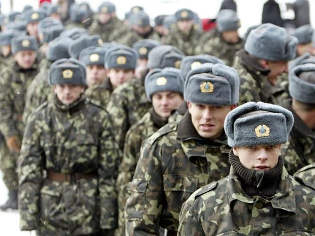 До Києва звезли солдатів, - очевидці До Києва звезли солдатів, - очевидці