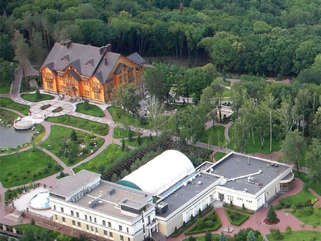 44 авта Євромайдану спробували проїхати до Межигір'я 44 авта Євромайдану спробували проїхати до Межигір'я