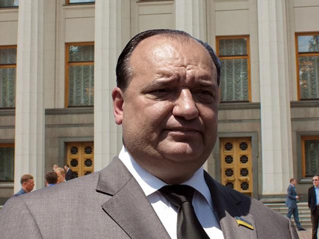 Регионалы заявили, что на них напали полтысячи разъяренных митингующих Регионалы заявили, что на них напали полтысячи разъяренных митингующих