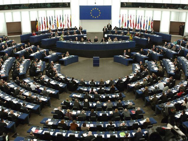 Європарламент закликав негайно розпочати посередницьку місію ЄС щодо ситуації в Україні