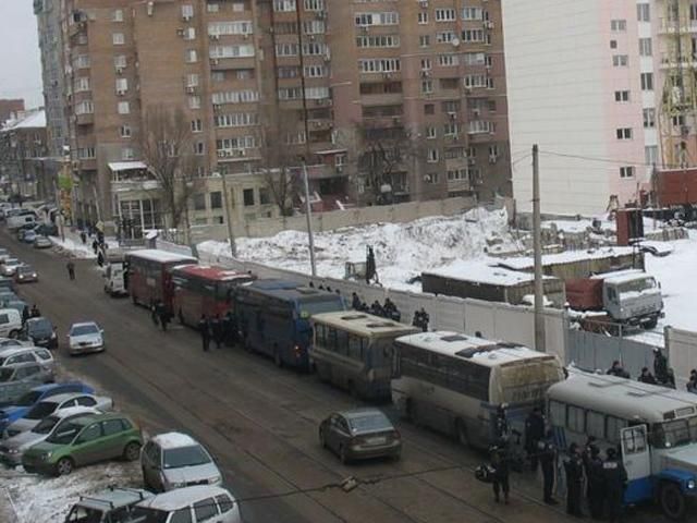 Додаткові сили міліції справді стягують до Києва, - МВС
